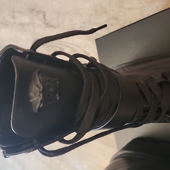 Versace leather leonidas boots - Picture 3 of 6